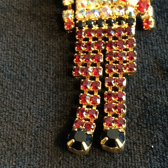 Vintage New Christmas Toy Soldier Brooch - Picture 4 of 4